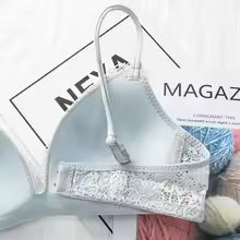 Padded Lace Bra – Wire-Free, Soft Cup,